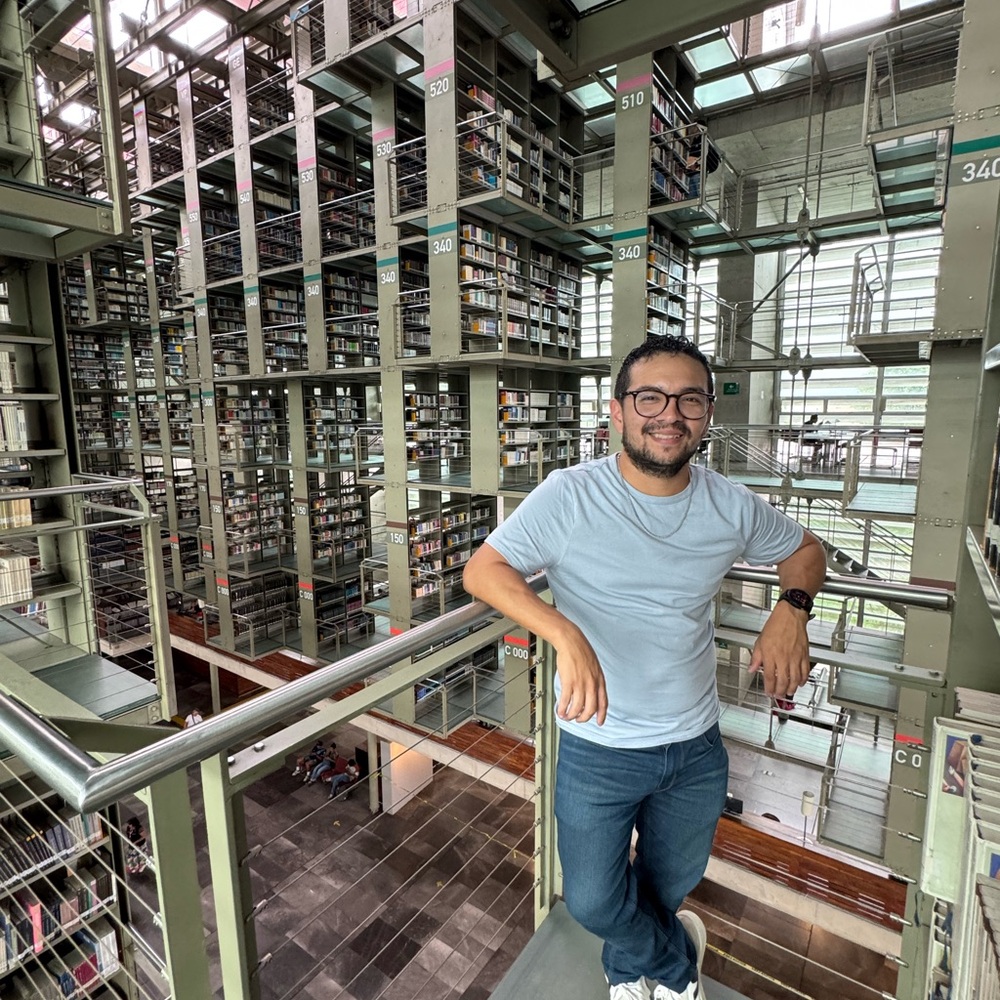 Meet your Posher, Daniel